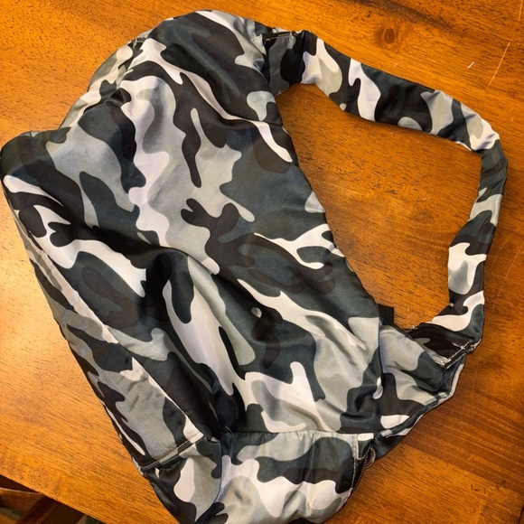 SR Squared sonia roberts Shoulder Bag purse camo pattern - Picture 2 of 6